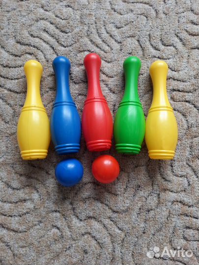 Кегли и мягкие игрушки для детей