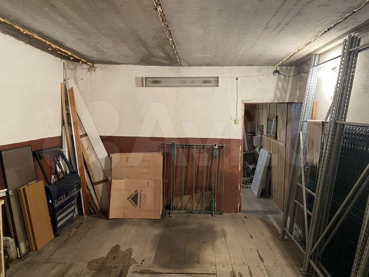 Гараж, > 30 м²