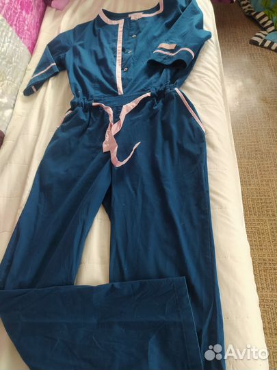 Медицинский комбинезон.халат