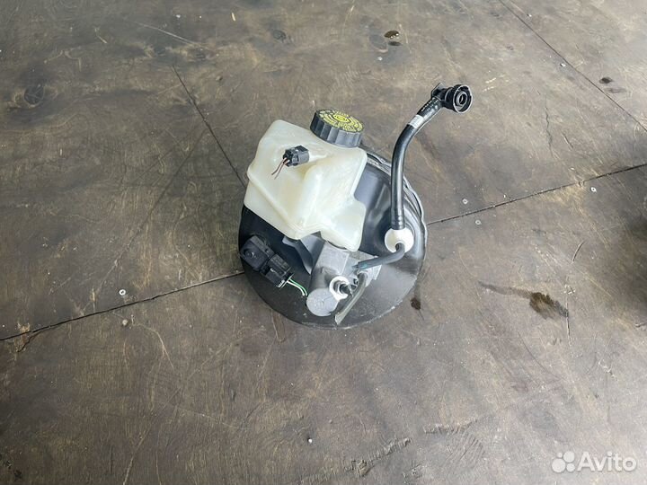 Вакуумный усилитель тормозов на Мерседес w204