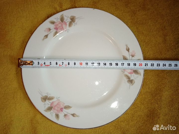 Тарелки и блюдо советских времен и др