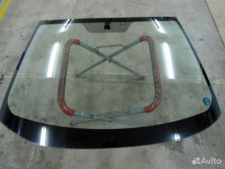 Лобовое стекло Митсубиси Лансер 10 X 2007