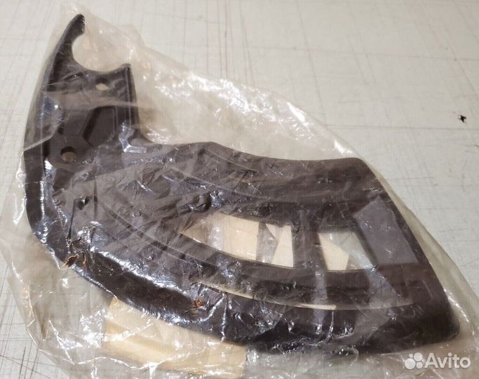 Суппорты стекла Ski-Doo Lynx 517302705 517302704