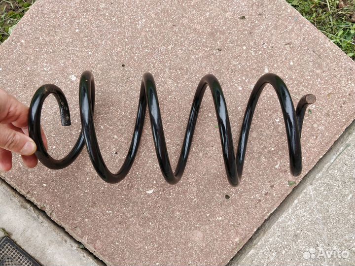 Продам пружину передней подвески VW Джетта 6