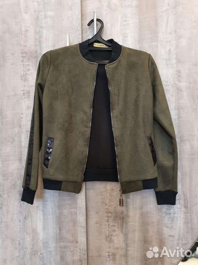 Костюм брючный вечерний, р. 40