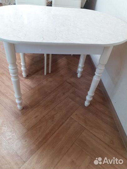 Стол обеденный со стульями