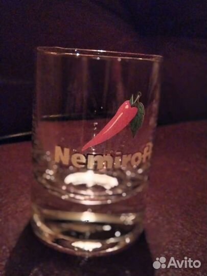 Бутылка. Стопки Nemiroff