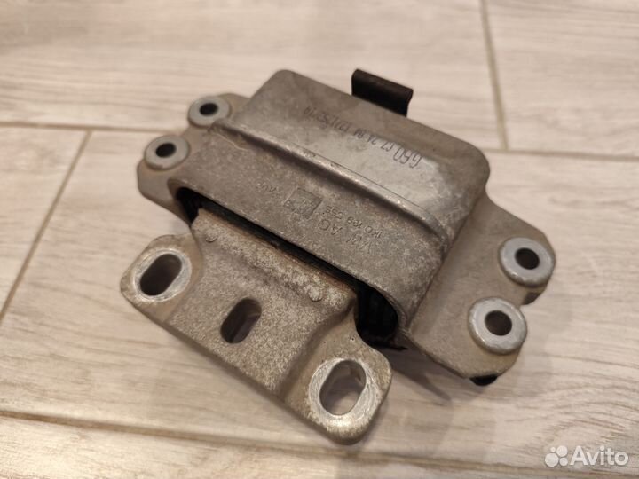 Крепления двигателя, опоры двигателя Golf 6, комп