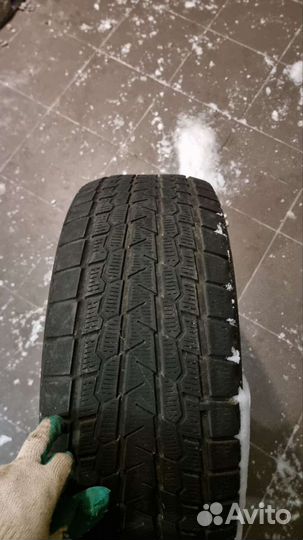 Yokohama Ice Guard Stud iG55 235/55 R19