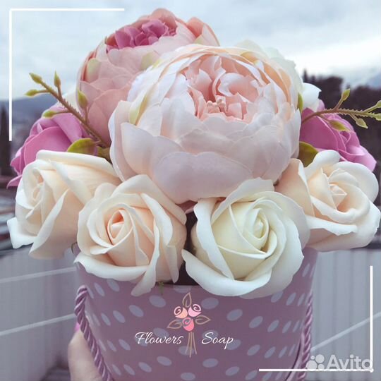 Композиция из мыльных роз