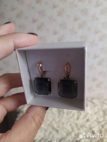 Серьги под золото
