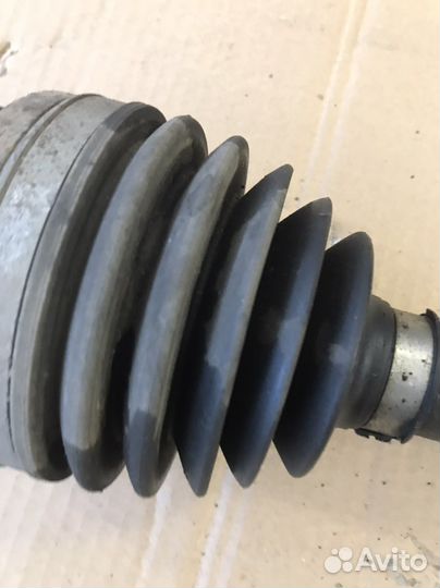 Привод передний правый Toyota RAV4(2595)