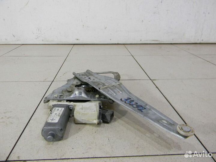 Стеклоподъемник электрический задний правый Toyota Avensis 2 T250