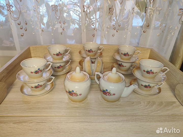 Чайный сервиз на 12 персон