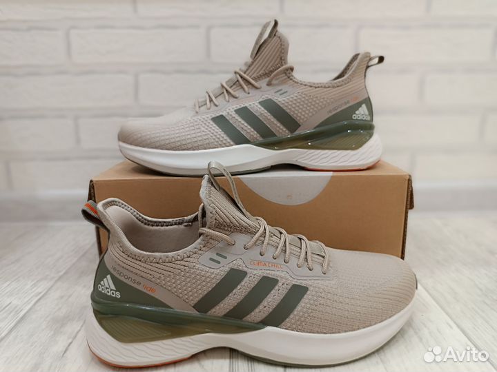 Мужские кроссовки Adidas 42,43,45