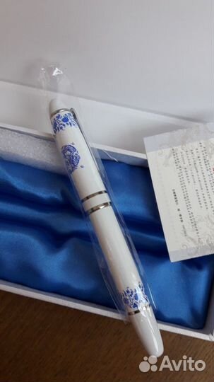 Ручка шариковая подарочная