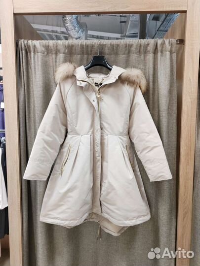 Пуховик кремовый на пухе размер L