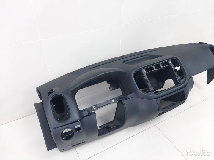 Торпедо Volkswagen Tiguan