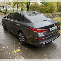 Kia Optima 2.4 AT, 2018, 240 000 км, с пробегом, цена 1 790 000 руб.