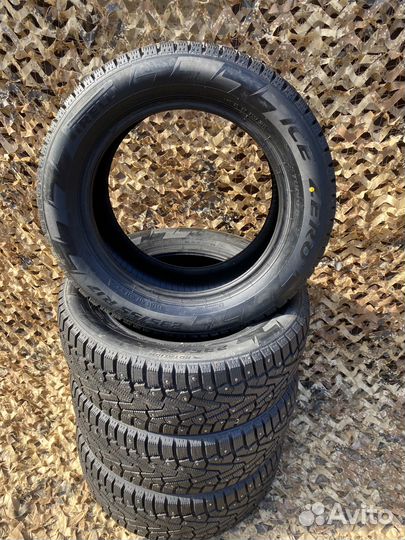 Pirelli Winter Ice Zero 235/55 R17 103T