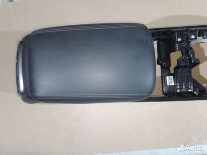 Подлокотник Кия Соренто Прайм