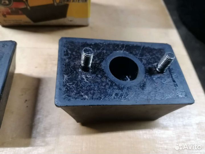 Подушки передней опоры двигателя Волга ГАЗель