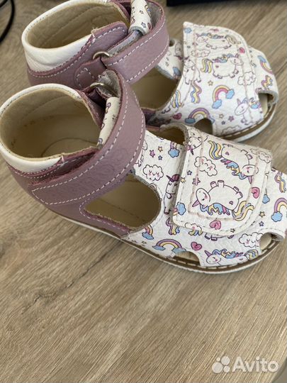 Сандали для девочки