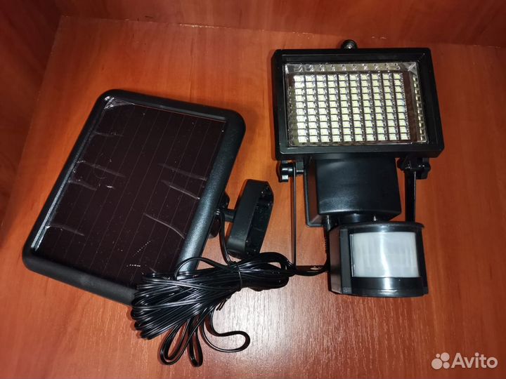 Светодиодный прожектор уличный Solar Led 100