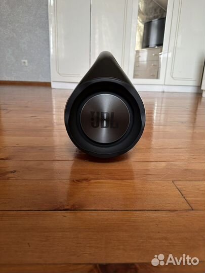 Портативная колонка JBL boombox