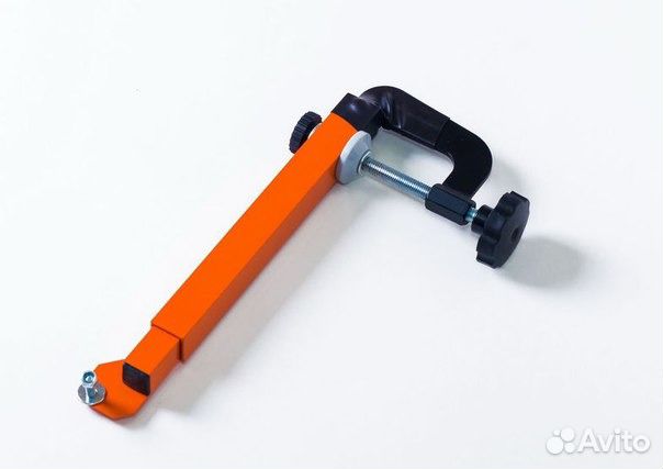 Крепление датчика эхолота