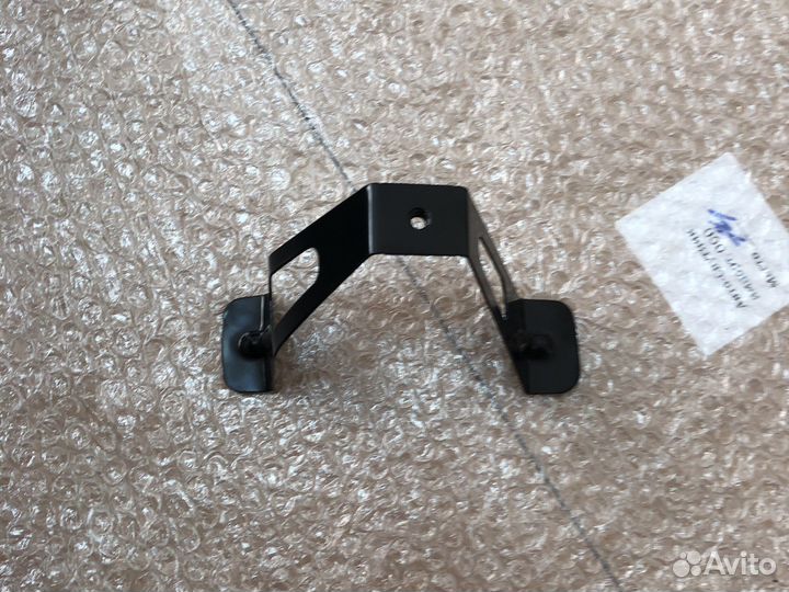 Крепление крыла nissan