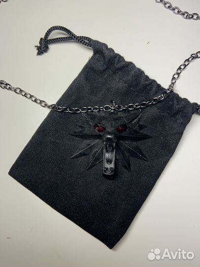 The witcher Ведьмак Медальон школы волка