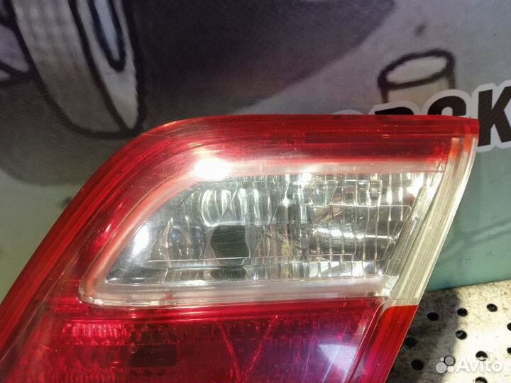 Фонарь задний правый Toyota Camry 40