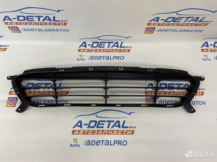 Решетка в бампер Hyundai Solaris (2011-2014)