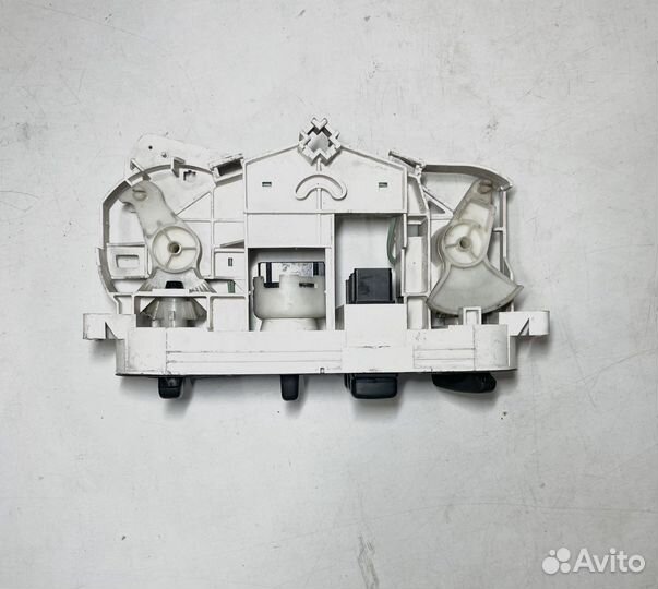 Блок управления печкой Mitsubishi Galant 8