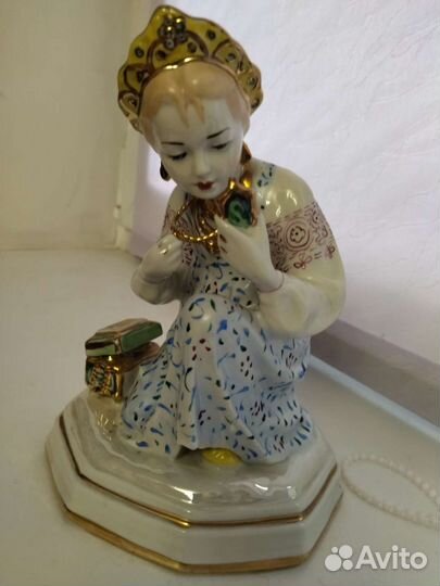 Фарфоровая статуэтка лзфи малахитовая шкатулка