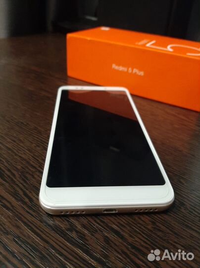 Xiaomi Redmi 5 Plus, 4/64 ГБ