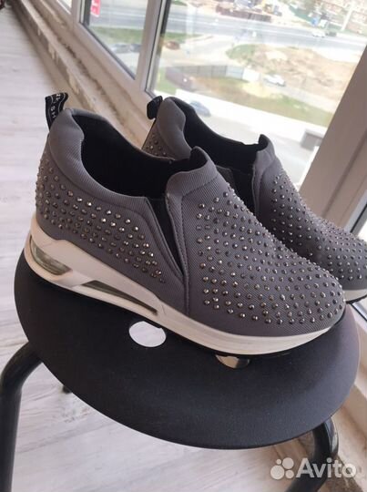 Кроссовки 40 размер