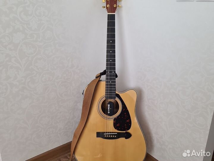 Yamaha FX370C гитара