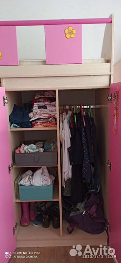 Уголок школьника с кроватью и шкафом для одежды