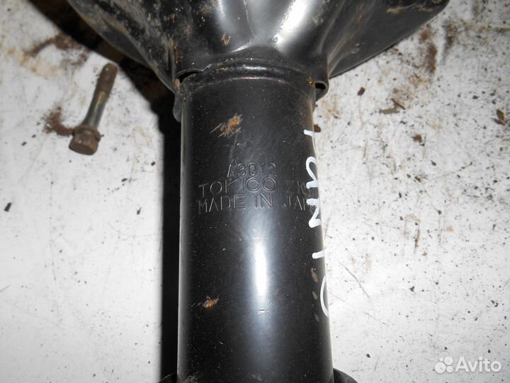 Стойка передняя Fiat Tokico A3012