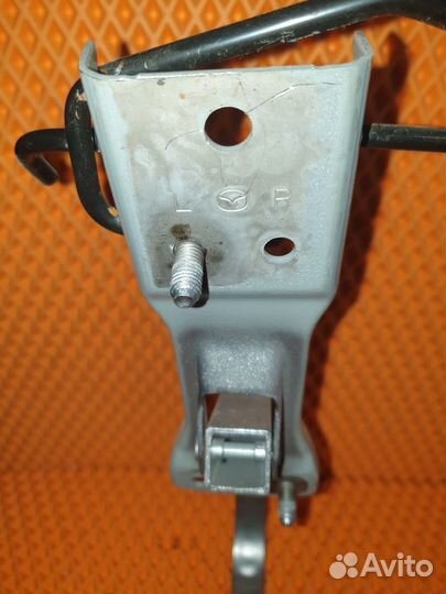 Петля крышки багажника Mazda 6 GJ