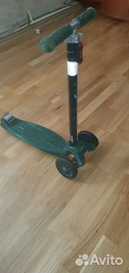 Самокат детский трехколесный шведский