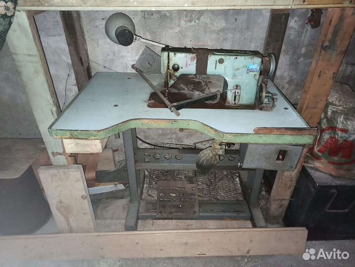 Промышленная швейная машина