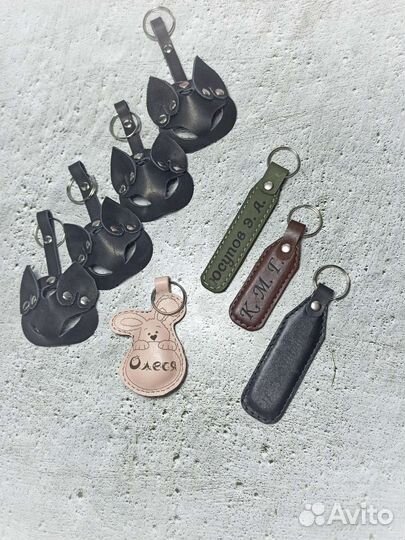 Брелок из натуральной кожи с гравировкой