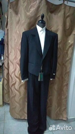 Смокинг от valentino