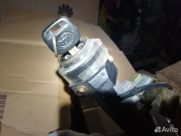 Замок зажигания Toyota Mark 2 110 кузов