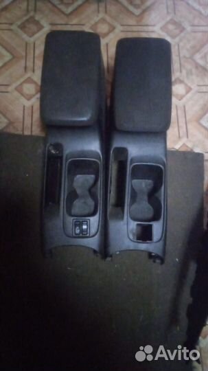 Подлокотник Mitsubishi Lancer 9