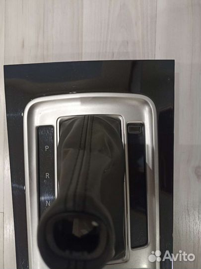 Консоль АКПП Mitsubishi Pajero Sport 3 8011B745XA