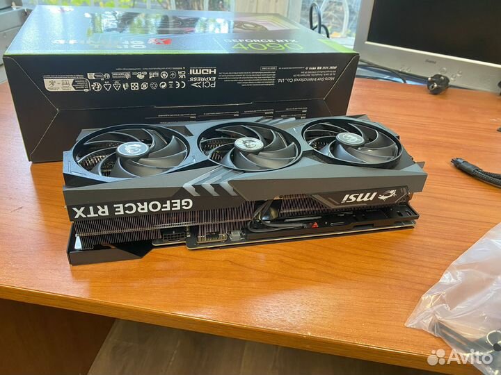 RTX 4090 msi gaming trio